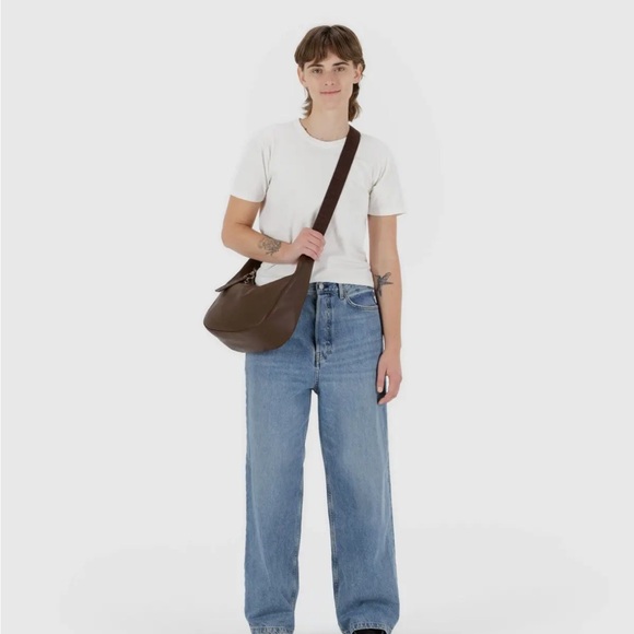 Baggu Brown Recycled Leather Medium Crescent - Picture 2 of 5